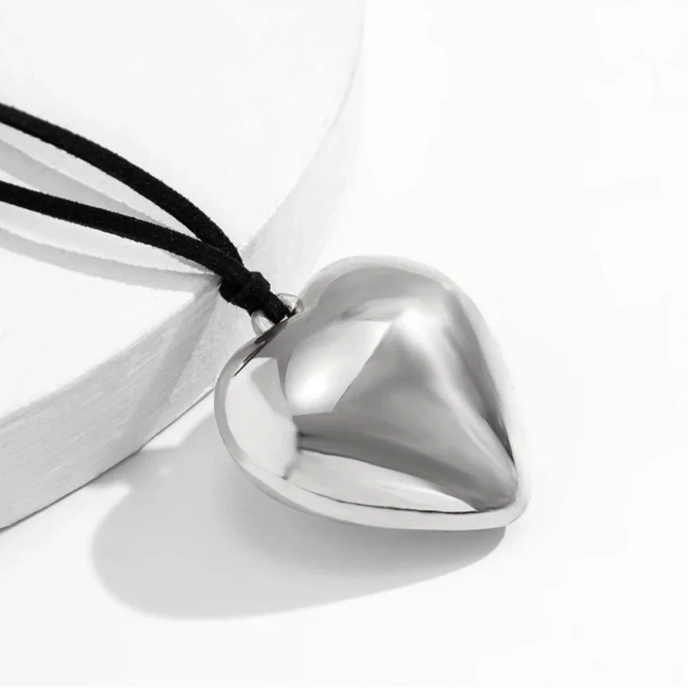 Silver Heart Pendant Necklace - Picture 4 of 5